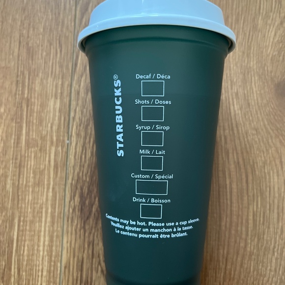 Starbucks color changing cup - Picture 4 of 5